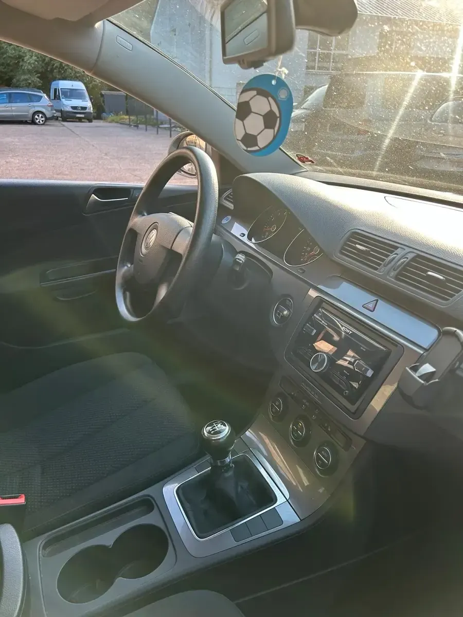 Gebraucht VW Passat 122 PS (89 kW) 2009 Blau Kombi