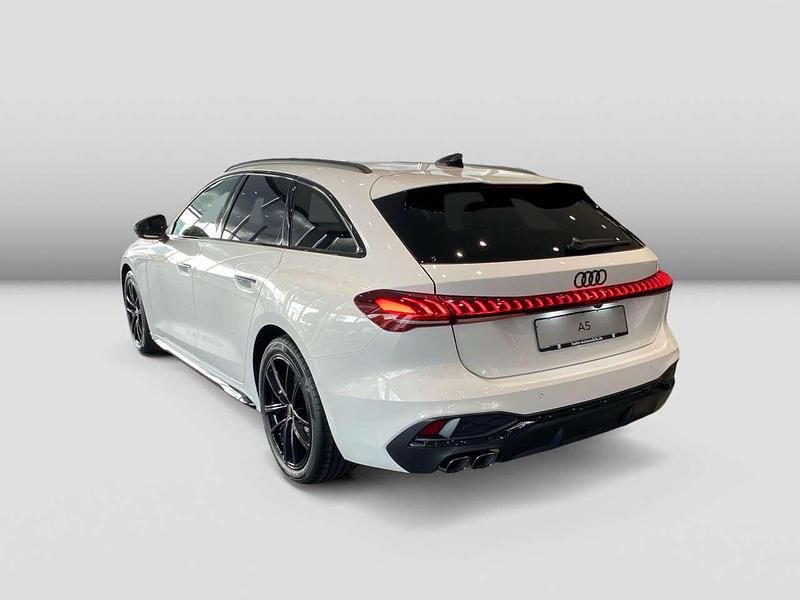 Gebraucht Audi A5 S-Line 204 PS (150 kW) 2025 Arkonaweiß Coupé