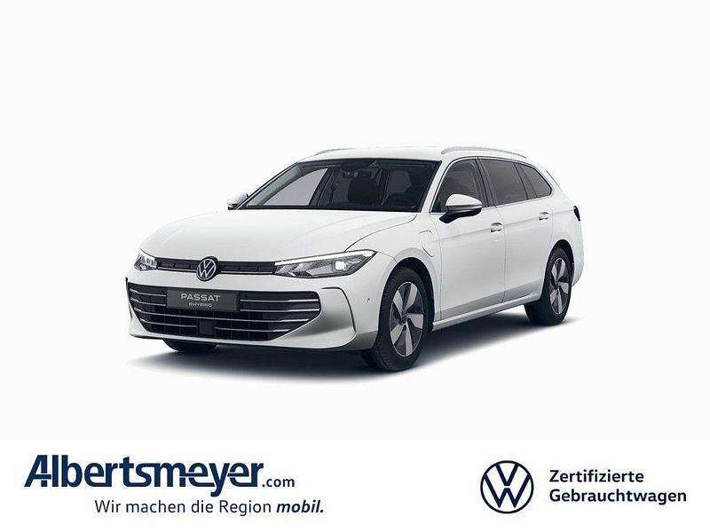 Weiß Gebraucht 2025 VW Passat Business Kombi | 33.999 € (Guter Preis) - Bild 1/4