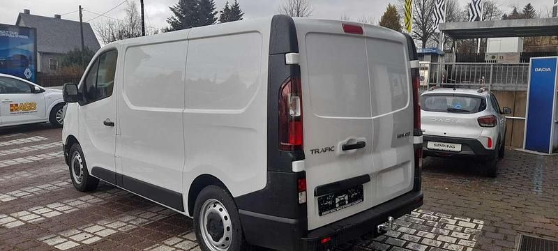 Gebraucht Renault Trafic Komfort 131 PS (96 kW) 2022 Arktisweiß Van / Kleinbus
