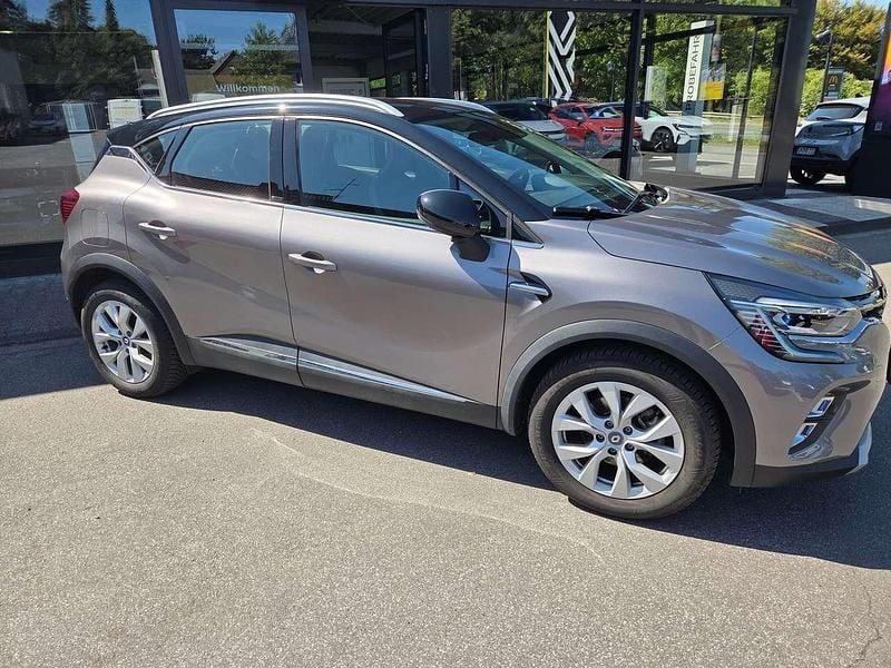 Silber (metallic) Gebraucht 2021 Renault Captur Intens SUV | 17.590 € (Guter Preis) - Bild 1/4