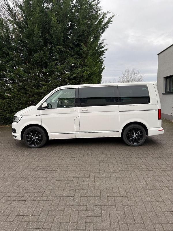 Gebraucht VW Multivan 199 PS (146 kW) 2018 Weiß Van
