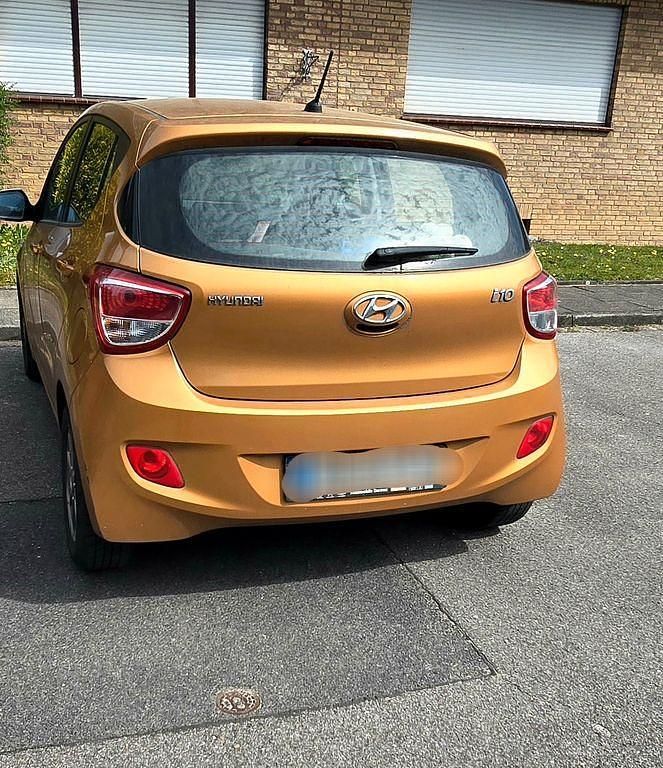 Gebraucht Hyundai i10 67 PS (49 kW) 2014 Orange Kleinwagen