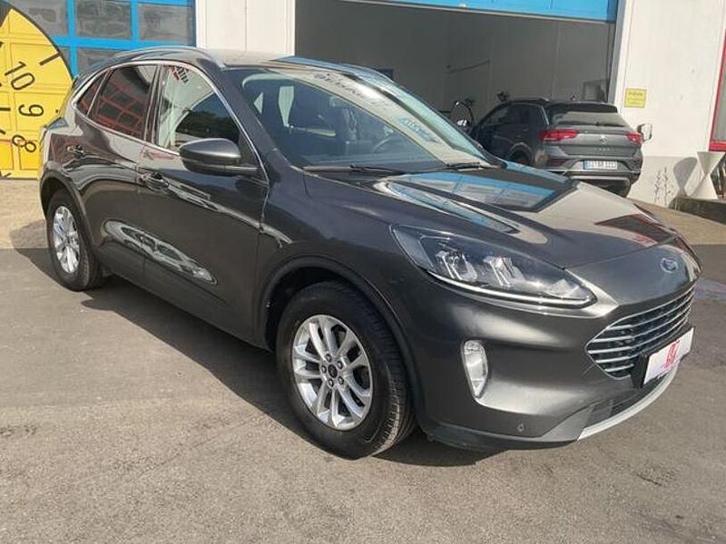 Gebraucht Ford Kuga Titanium 90 PS (66 kW) 2020 Andere SUV
