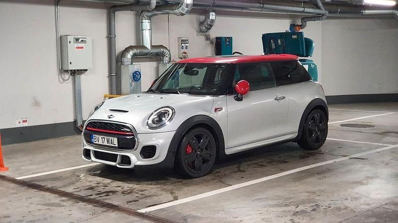 Silber Gebraucht 2015 Mini John Cooper Works Kleinwagen | 15.999 € (Fairer Preis) - Bild 1/4