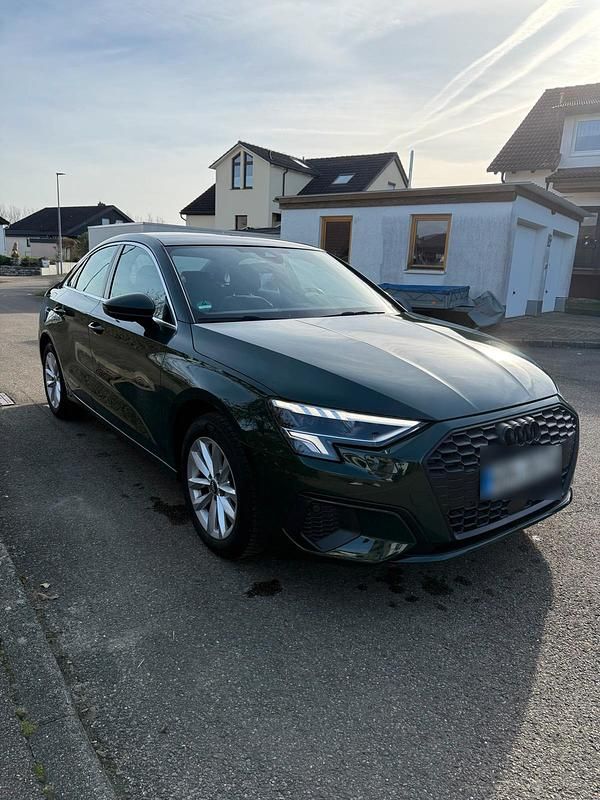 Gebraucht Audi A3 Ambiente 110 PS (80 kW) 2020 Grün Limousine