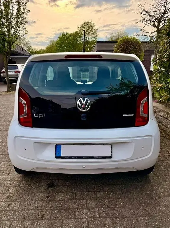Używany VW up! 60 KM (44 kW) 2015 Biały Hatchback