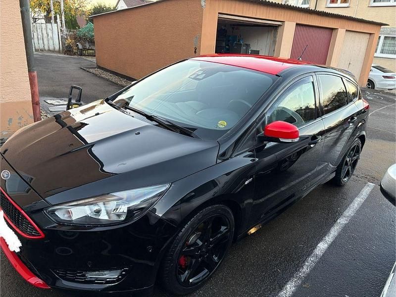 Gebraucht Ford Focus ST-Line 150 PS (110 kW) 2017 Schwarz Limousine