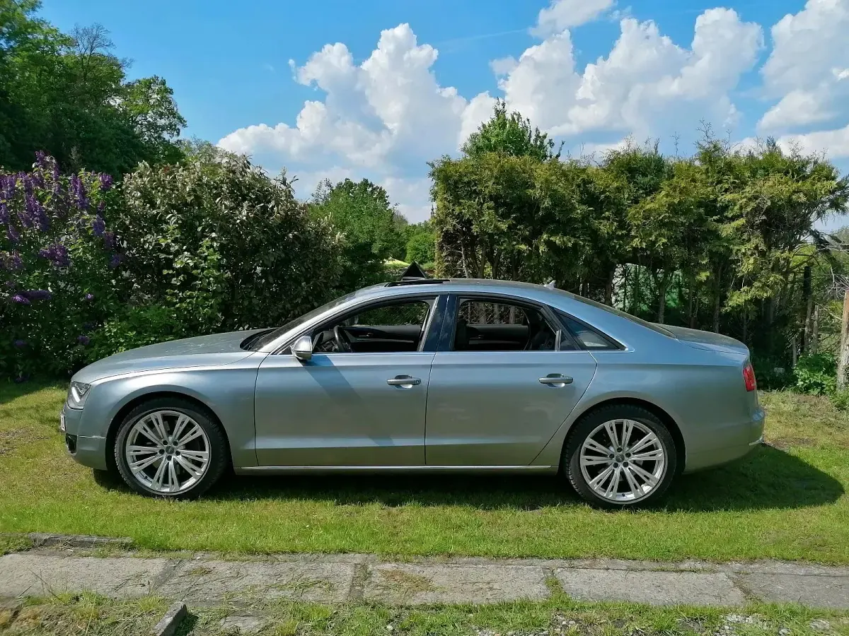 Usata Audi A8 371 CV (272 kW) 2011 Grigio Berlina