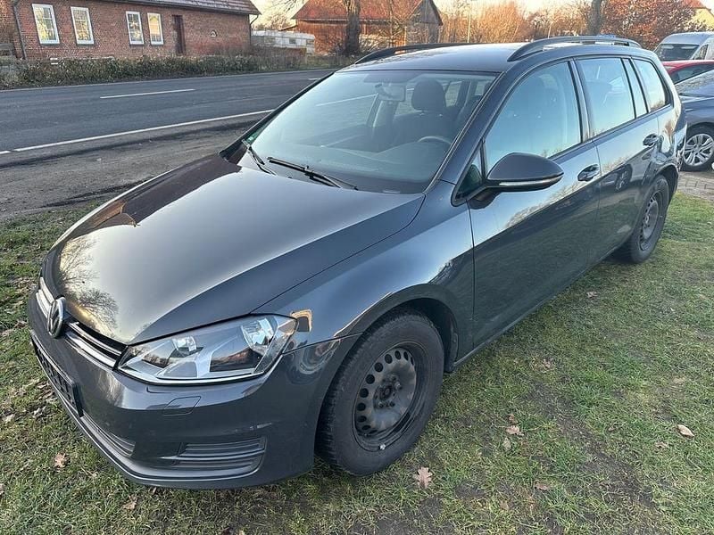 Grau Gebraucht 2015 VW Golf VII Trendline Kombi | 4.350 € (Guter Preis) - Bild 1/4