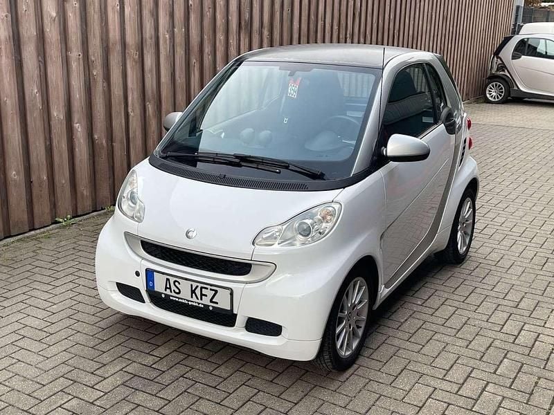 Weiß Gebraucht 2012 Smart ForTwo Coupé Coupé | 5.990 € (Fairer Preis) - Bild 1/4