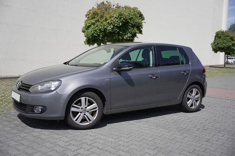 Grau Gebraucht 2012 VW Golf VII Match Limousine | 3.900 € (Superpreis) - Bild 1/4