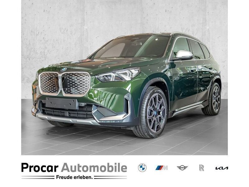 Grün Neu 2024 BMW iX1 M Sport SUV | 54.149 € (Fairer Preis) - Bild 1/3