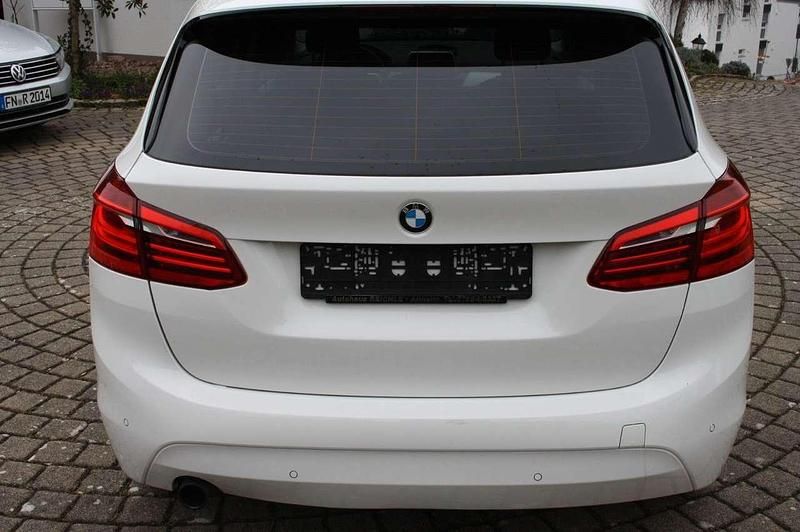 Gebraucht BMW 218 136 PS (100 kW) 2015 Alpinweiss 3 SUV
