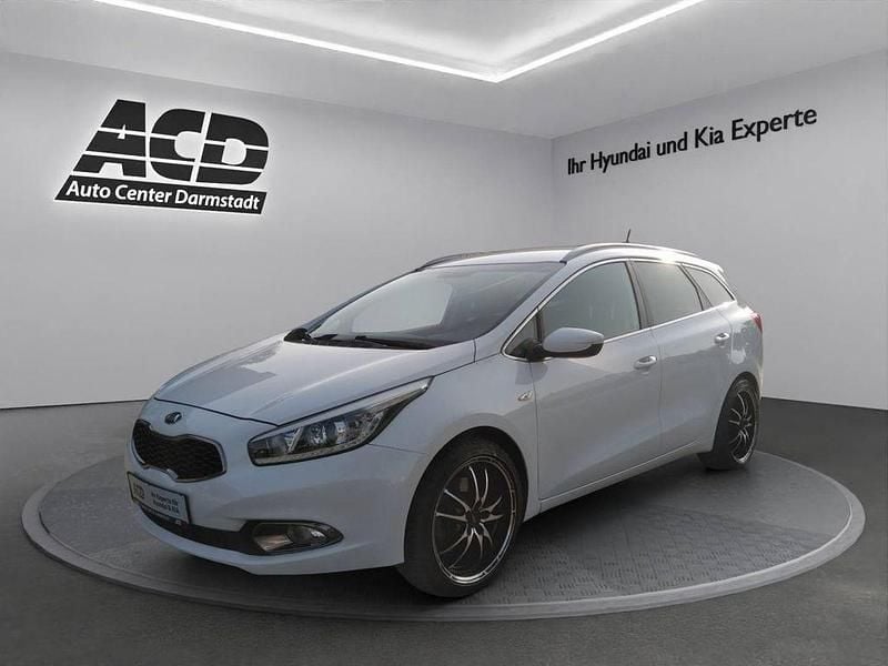 Weiß Gebraucht 2015 Kia Ceed Sportswagon Kombi | 6.970 € (Superpreis) - Bild 1/4