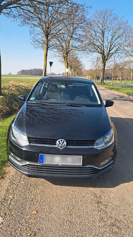Gebraucht VW Polo LOUNGE 90 PS (66 kW) 2015 Schwarz Kleinwagen