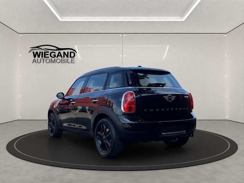 Gebraucht Mini Cooper Pepper 122 PS (89 kW) 2016 Absolute black metallic Kleinwagen