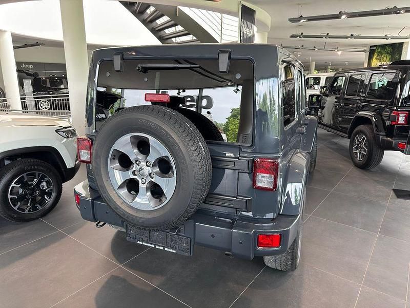 Gebraucht Jeep Wrangler Sahara 200 PS (147 kW) 2018 Rhino SUV