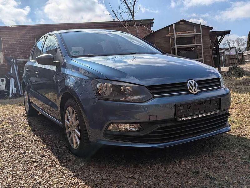 Blau Gebraucht 2016 VW Polo Kleinwagen | 6.999 € (Fairer Preis) - Bild 1/4