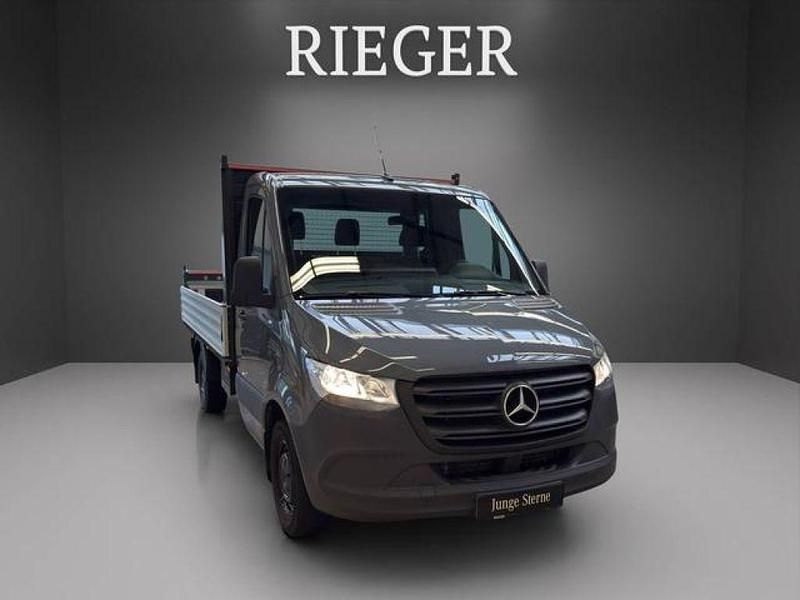 Gebraucht Mercedes Sprinter 170 PS (125 kW) 2023 Schiefergrau Van