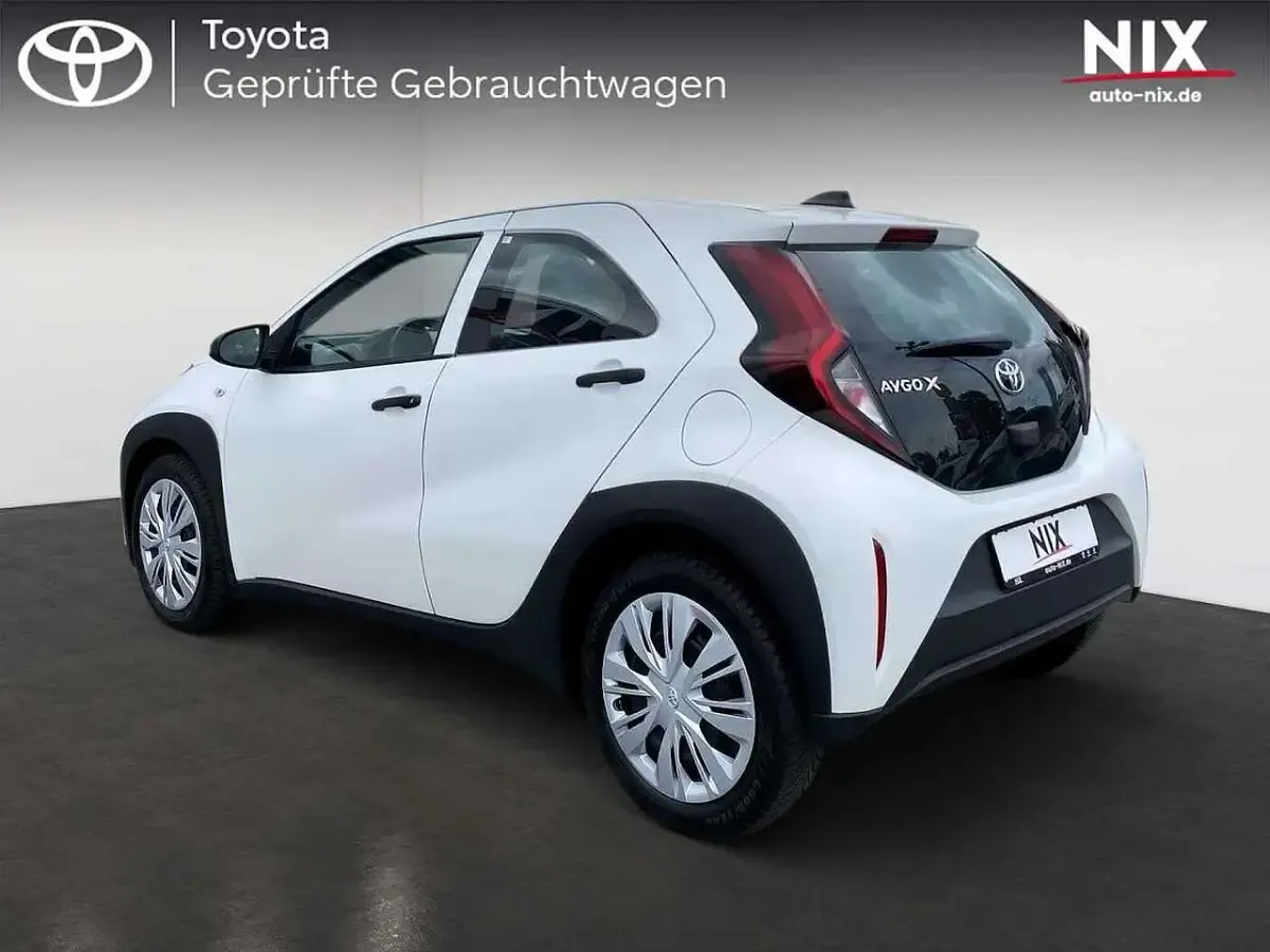 Gebraucht Toyota Aygo X 72 PS (52 kW) 2022 Schneeweiß SUV