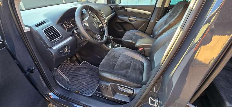 Gebraucht VW Sharan Highline 140 PS (102 kW) 2015 Grau Van / Kleinbus