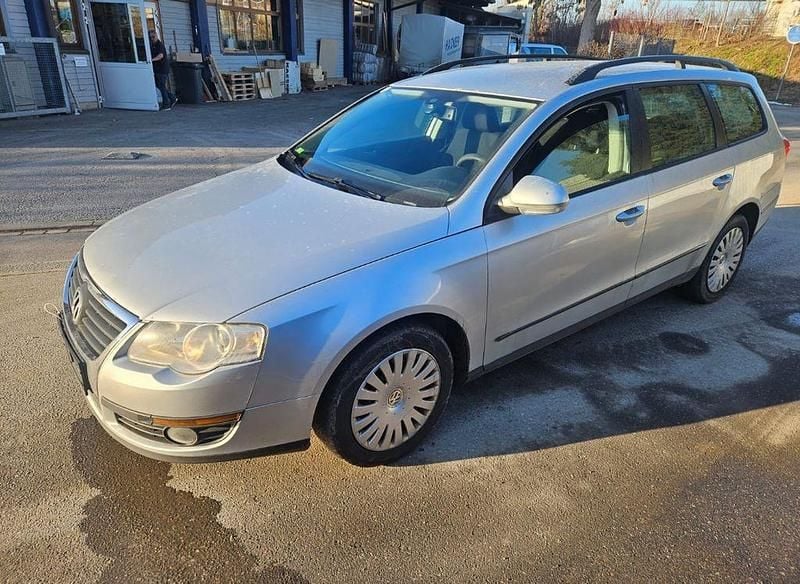 Gebraucht VW Passat Trendline 140 PS (102 kW) 2009 Silber Kombi