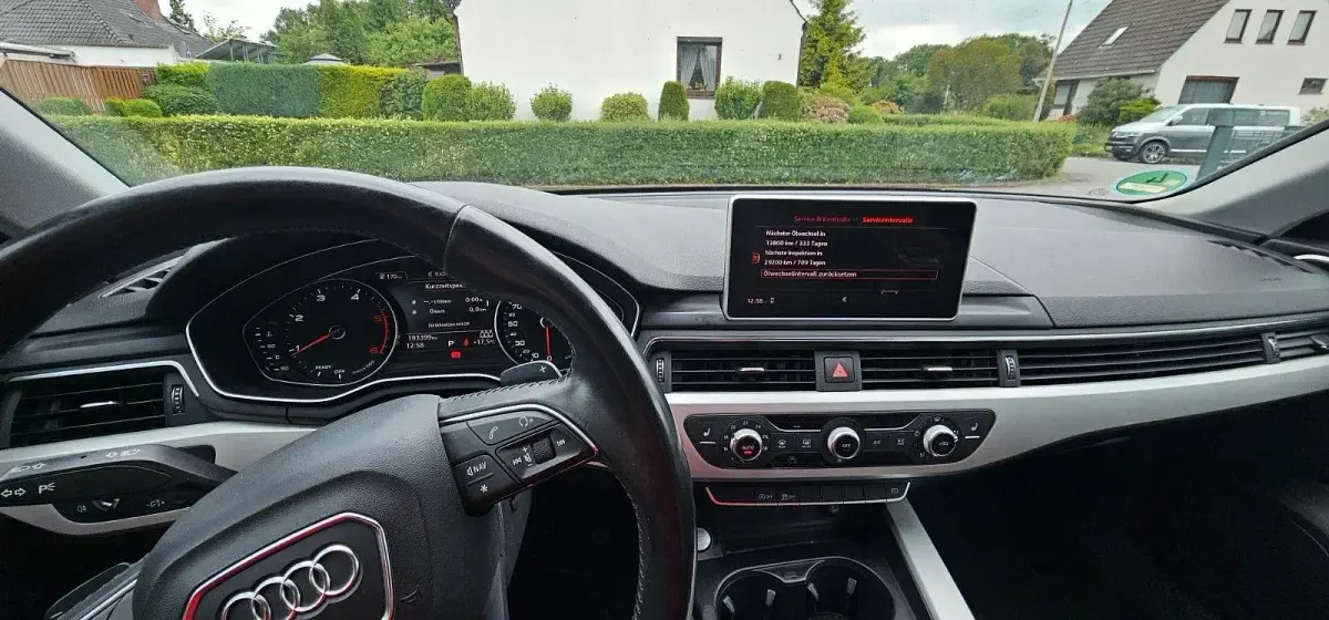 Gebraucht Audi A4 Ambiente 150 PS (110 kW) 2016 Schwarz Kombi