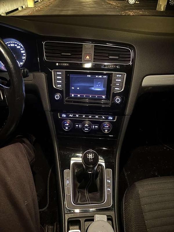 Gebraucht VW Golf VII Cup 110 PS (80 kW) 2014 Weiß Kleinwagen