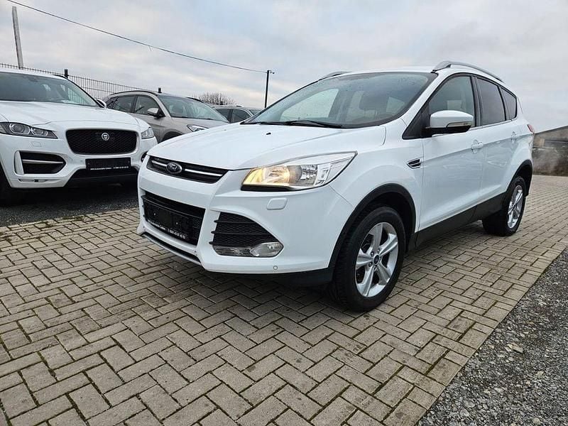 Weiß Gebraucht 2014 Ford Kuga SYNC Edition SUV | 10.450 € (Guter Preis) - Bild 1/4