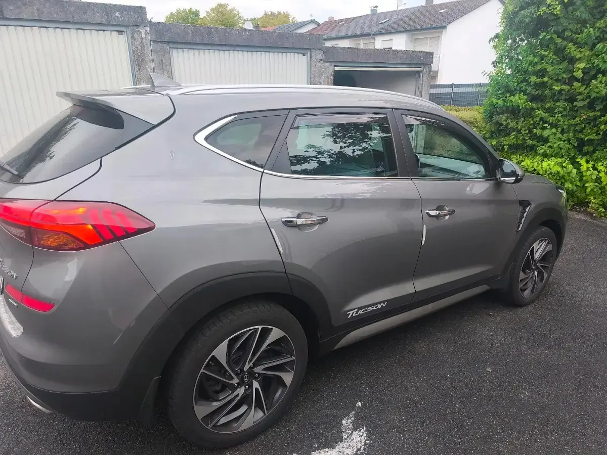 Gebraucht Hyundai Tucson 177 PS (130 kW) 2019 Grau SUV