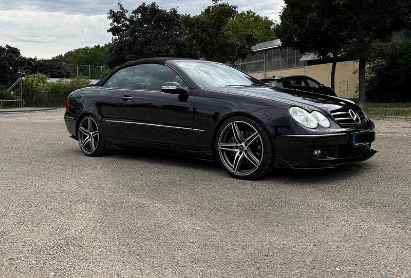 Schwarz Gebraucht 2005 Mercedes CLK320 Cabrio | 8.999 € (Fairer Preis) - Bild 1/4