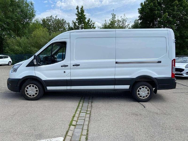 Gebraucht Ford Transit Trend 131 PS (96 kW) 2022 Frostweiß Van / Kleinbus