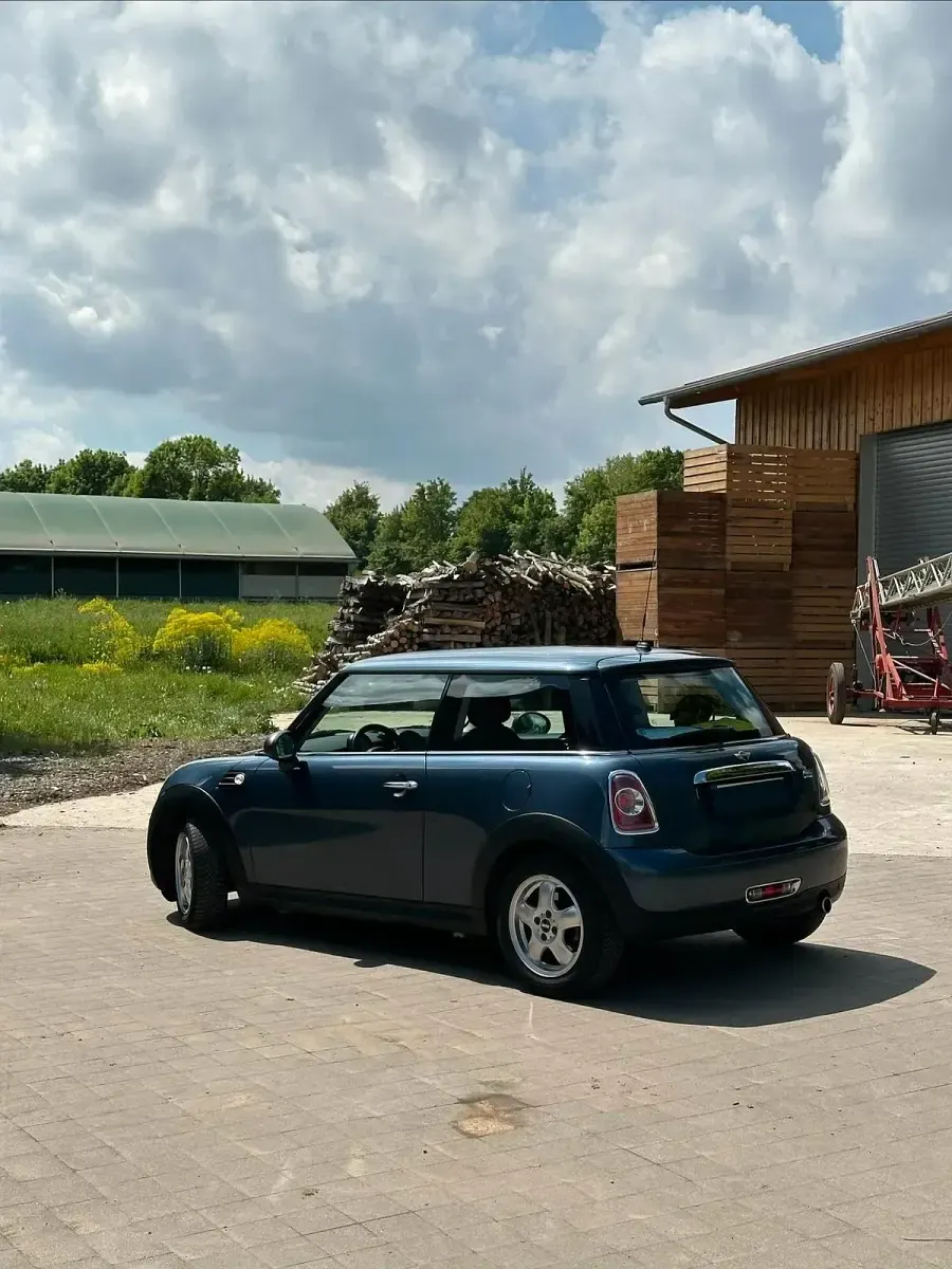 Gebraucht Mini Cooper 98 PS (72 kW) 2011 Blau Kleinwagen