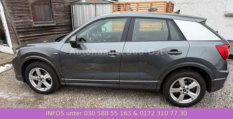 Gebraucht Audi Q2 S-Line 150 PS (110 kW) 2022 Grau SUV