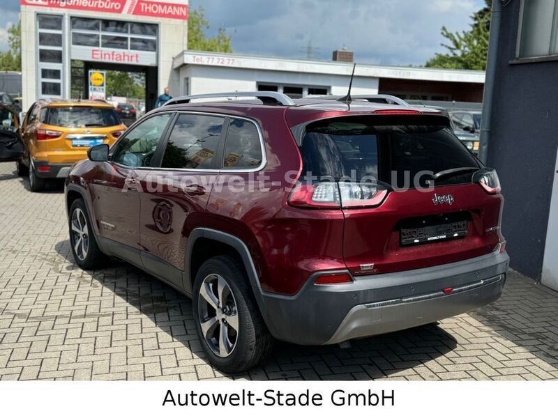 Gebraucht Jeep Cherokee Limited 177 PS (130 kW) 2018 Rot SUV