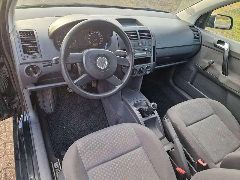 Gebraucht VW Polo Trendline 54 PS (39 kW) 2003 Schwarz Limousine