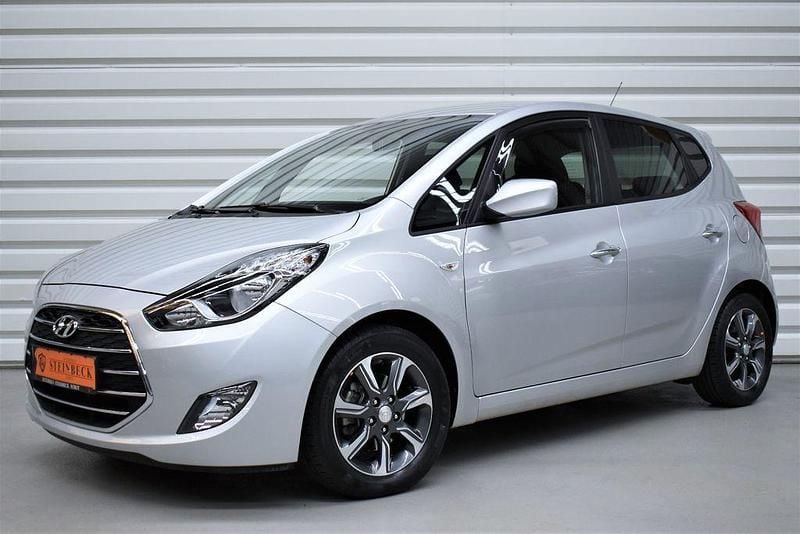 Gebraucht Hyundai ix20 YES! 90 PS (66 kW) 2017 Silber Kleinwagen