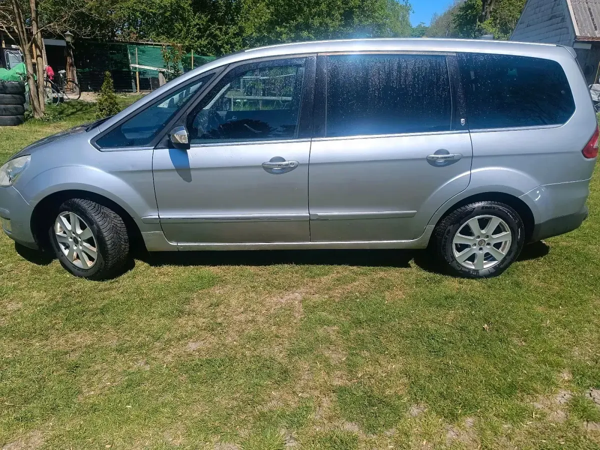 Używany Ford Galaxy 103 KM (75 kW) 2007 Szary Minivan