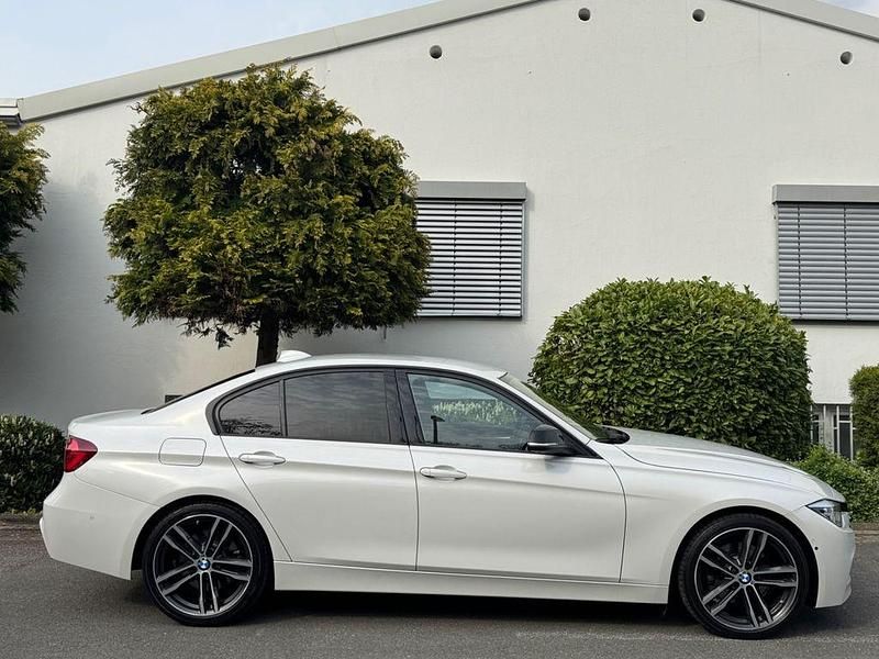 Gebraucht BMW 330 Shadowline 258 PS (189 kW) 2018 Weiß Limousine