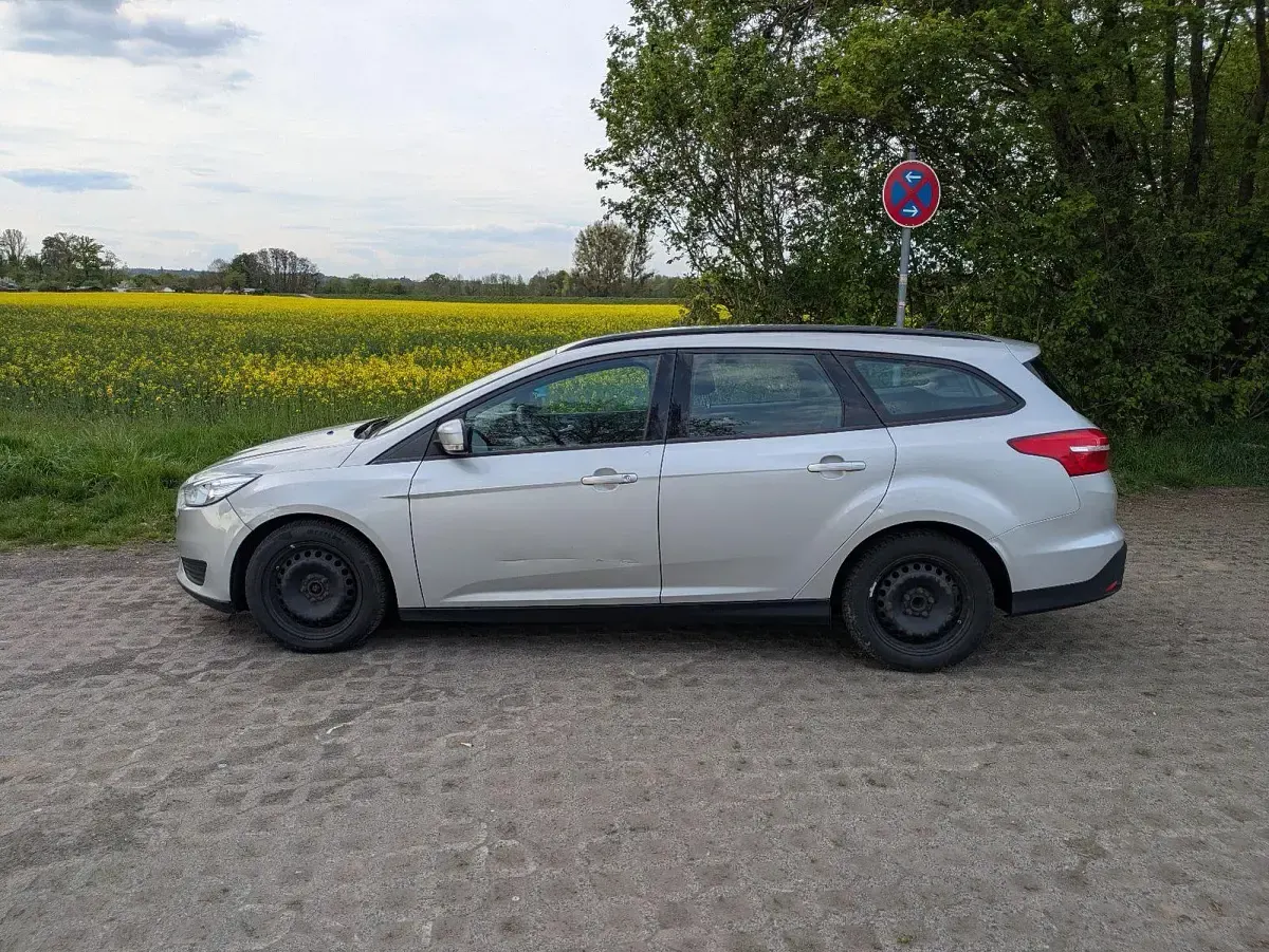 Gebraucht Ford Focus Titanium 120 PS (88 kW) 2015 Silber Kombi