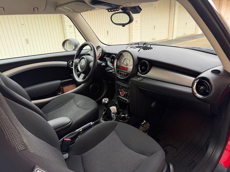 Gebraucht Mini ONE 98 PS (72 kW) 2012 Rot Kleinwagen