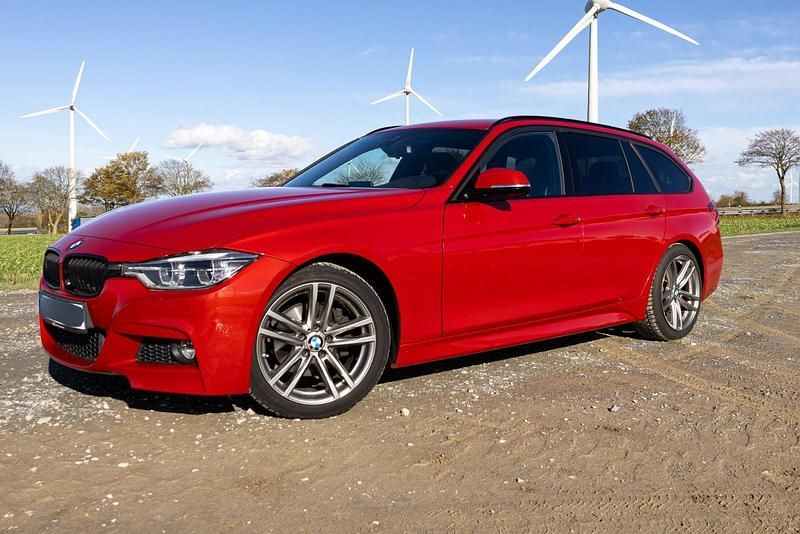 Rot Gebraucht 2016 BMW 320 M Sport Kombi | 15.899 € (Fairer Preis) - Bild 1/4
