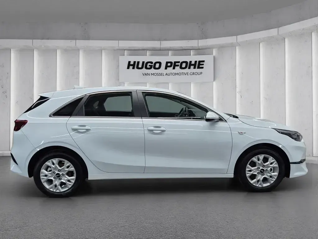 Gebraucht Kia Ceed Vision 101 PS (74 kW) 2025 Weiß Kleinwagen