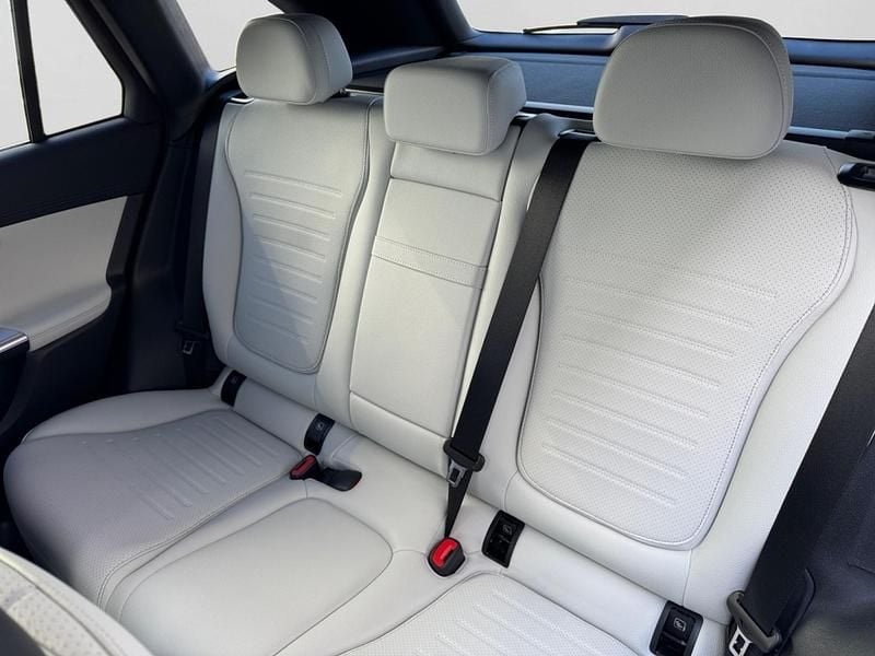 Gebraucht Mercedes GLC300 AMG 190 PS (139 kW) 2025 Szary Limousine