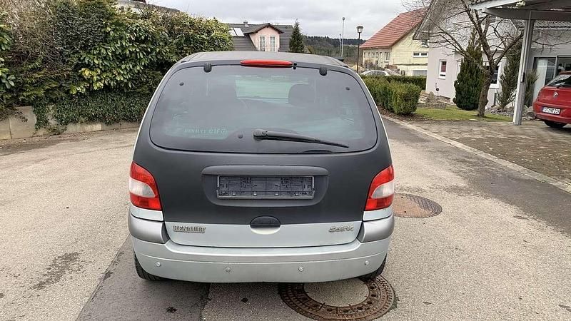 Gebraucht Renault Scénic Expression 107 PS (78 kW) 2002 Silber Van / Kleinbus