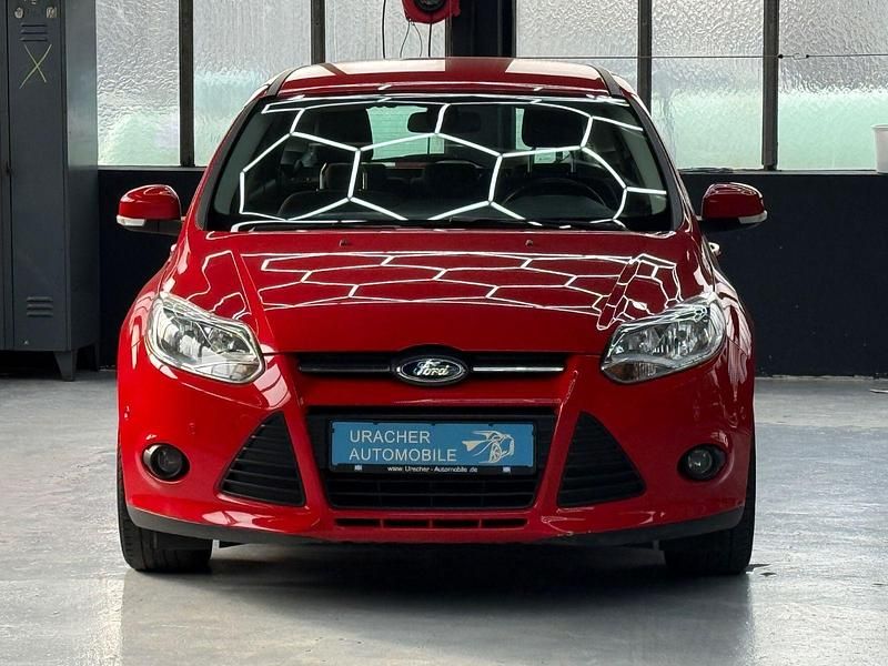 Gebraucht Ford Focus SYNC Edition 101 PS (74 kW) 2013 Rot Kombi