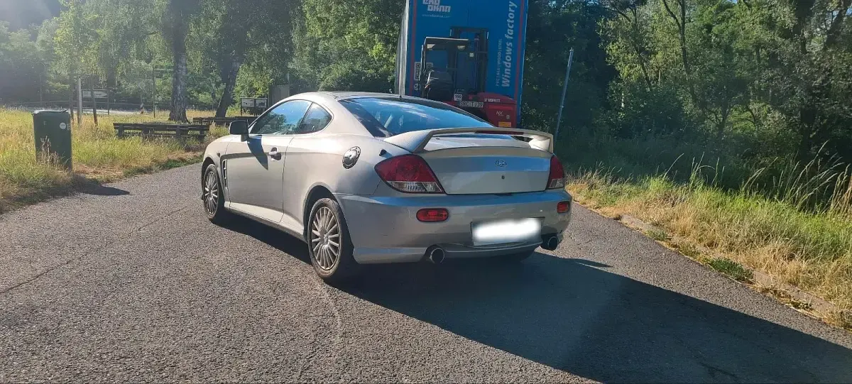 Gebraucht Hyundai Coupé 143 PS (105 kW) 2005 Silber Coupé