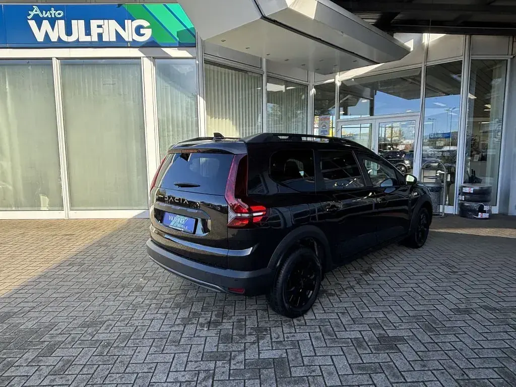 Neu Dacia Jogger Extreme 110 PS (80 kW) 2025 Perlmuttschwarz Van / Kleinbus