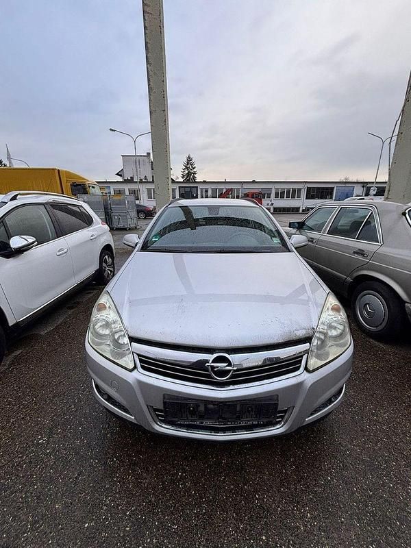 Gebraucht Opel Astra Edition 116 PS (85 kW) 2007 Silber Kombi